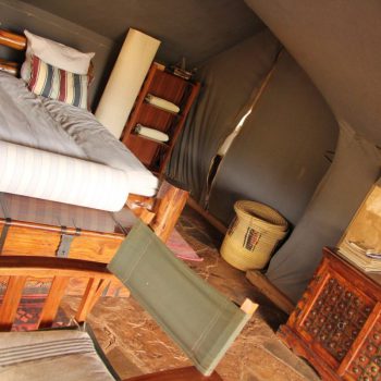 een luze tent met eigen sanitair